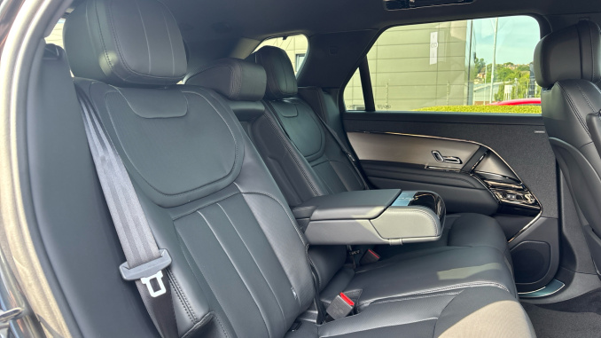 Land Rover Range Rover Sport 3.0 D300 Dynamic SE 5dr Auto Diesel Estate - Image 29